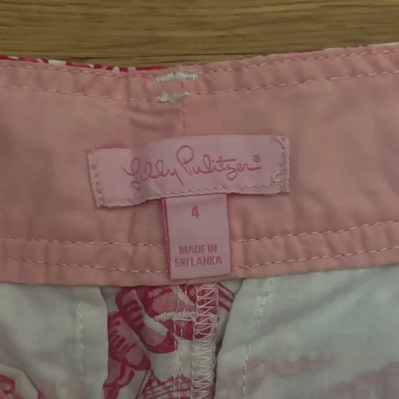 Lilly Pulitzer Callahan Shorts - Picture 2 of 3